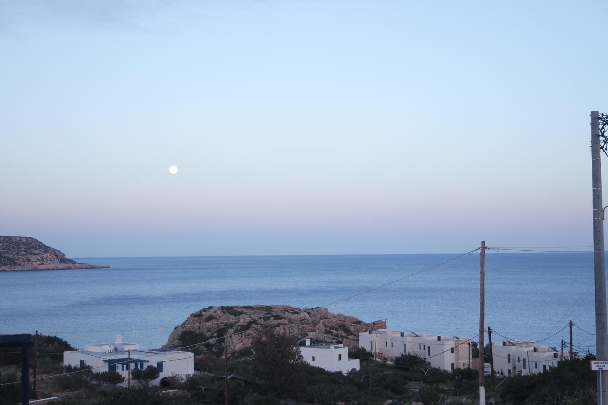 Sea View Apartment Karpatos Zewnętrze zdjęcie